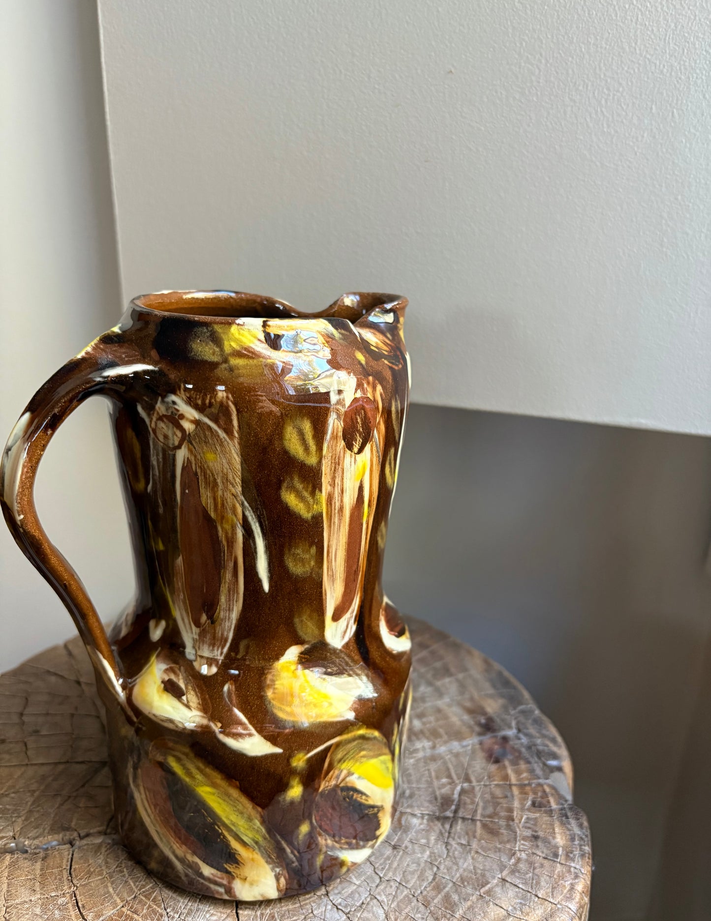 Bustle Jug: 3