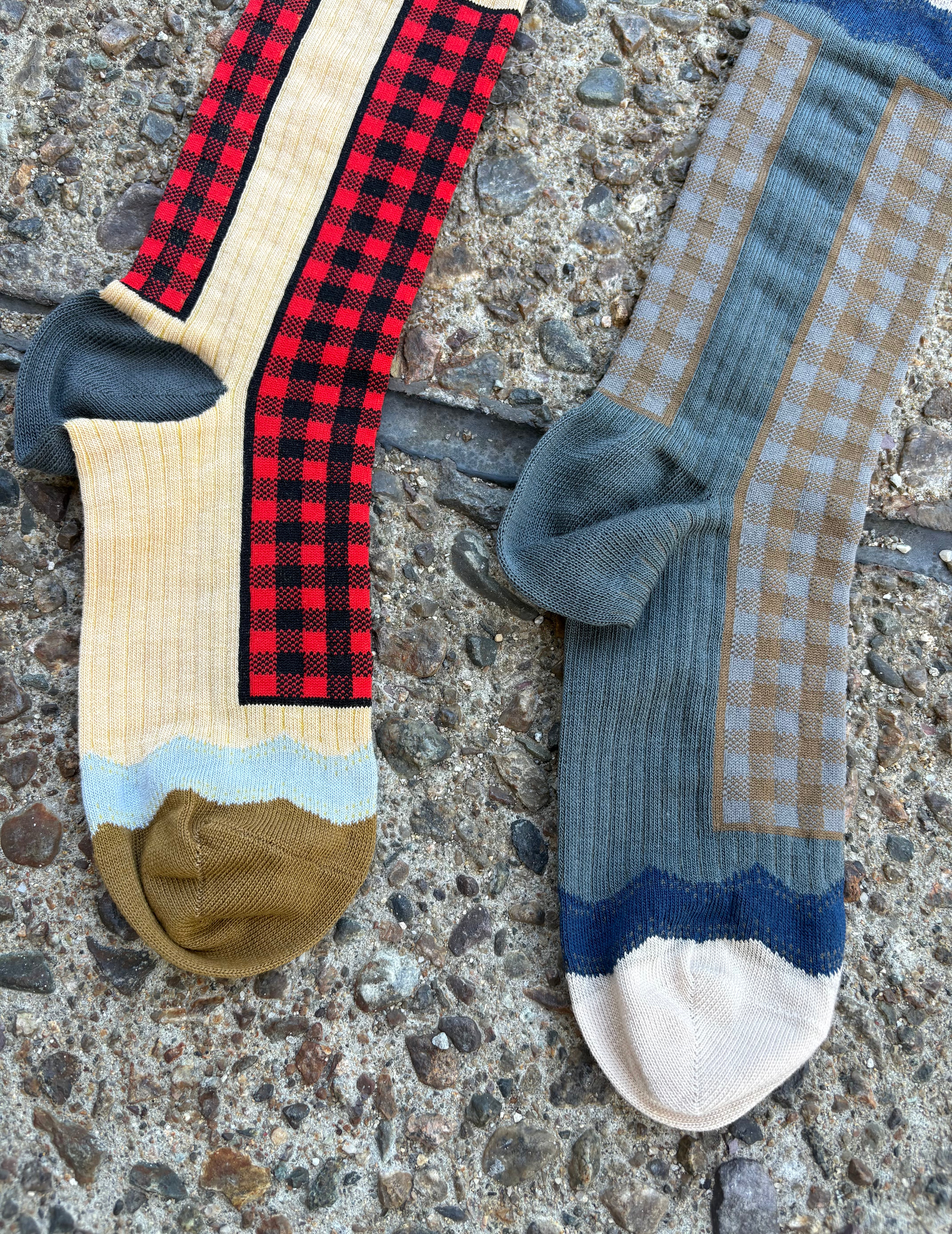 Exquisite J: Checkered Crew Socks