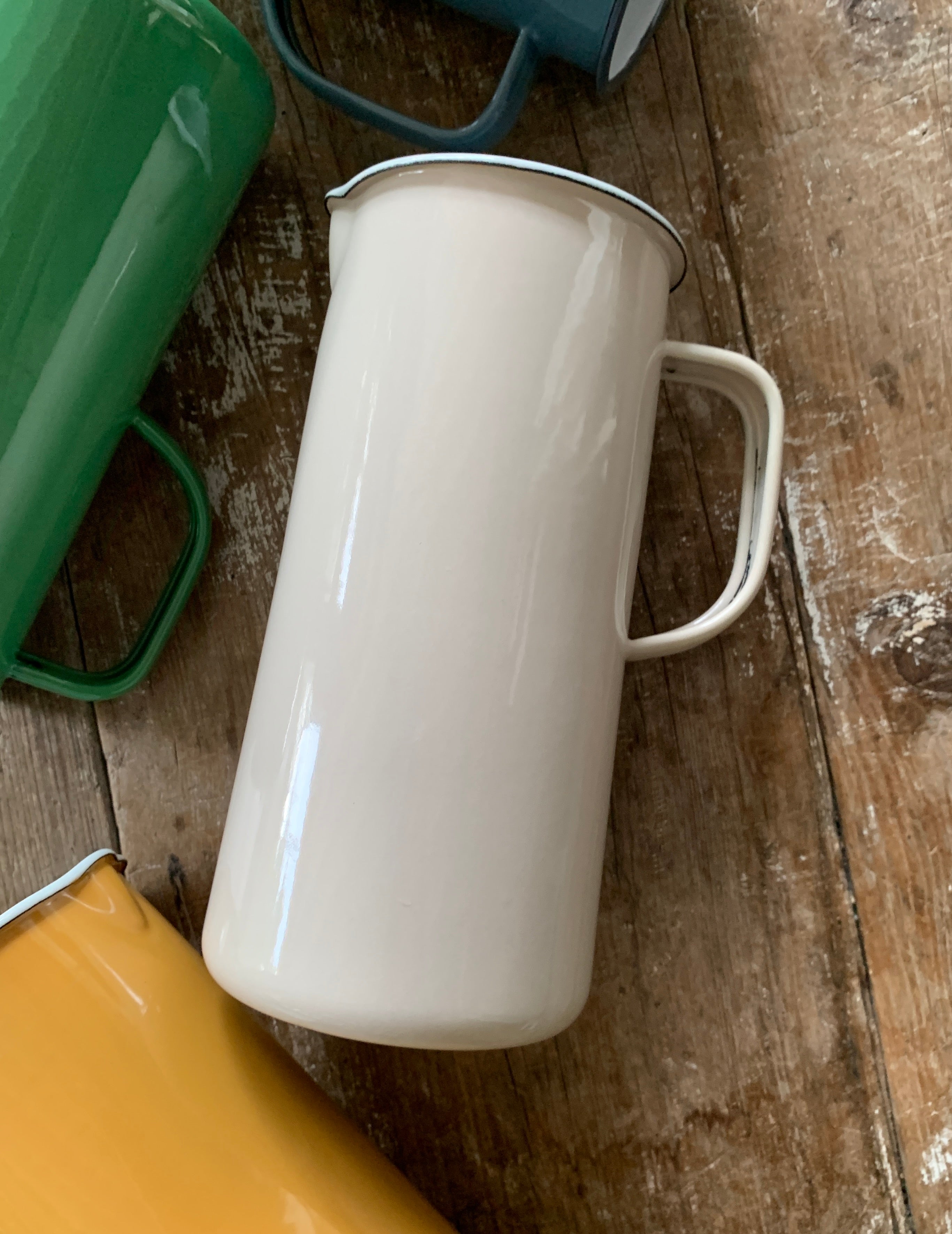 Falcon Enamelware: 3 Pint Jug