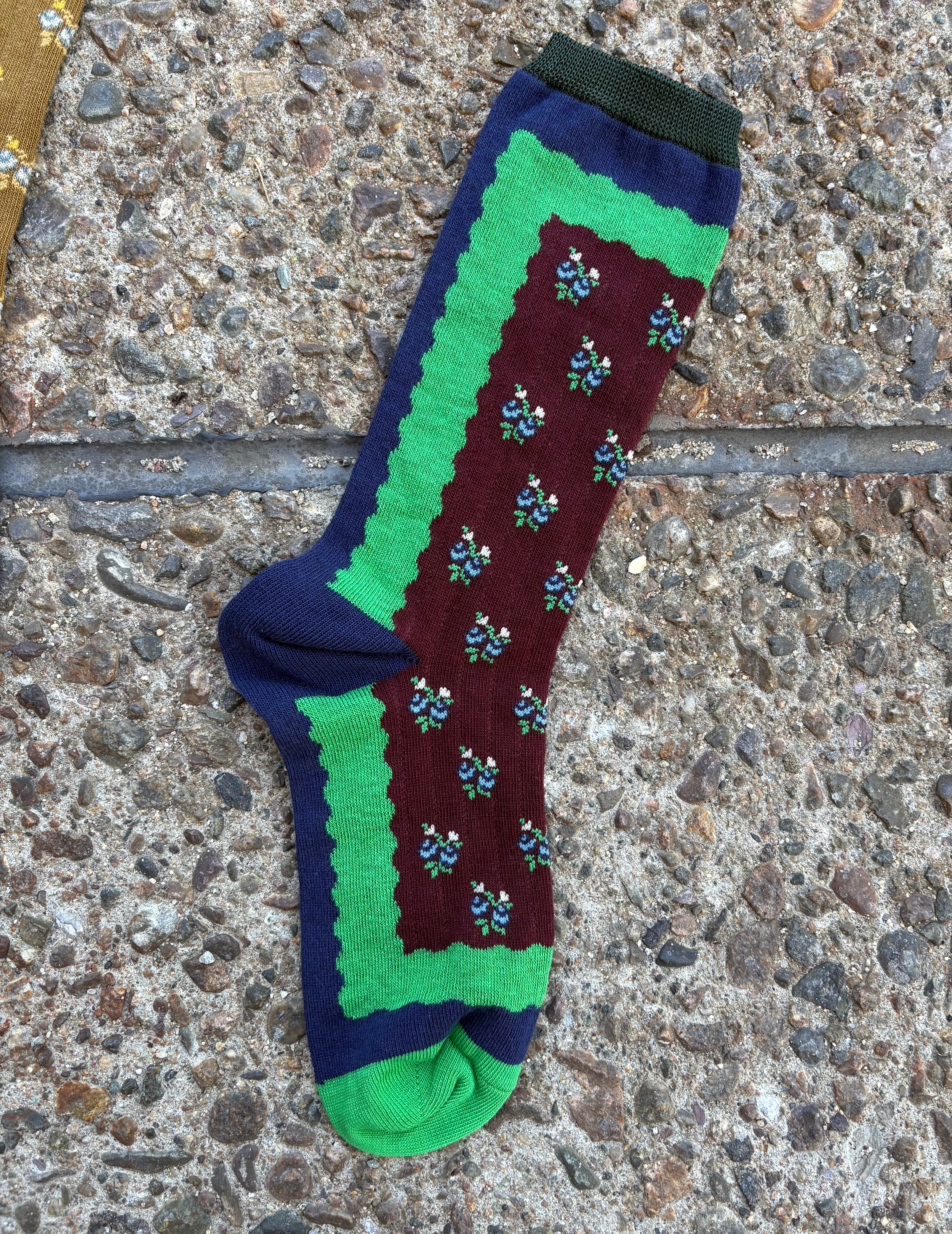 Exquisite J: Bouquet Crew Socks