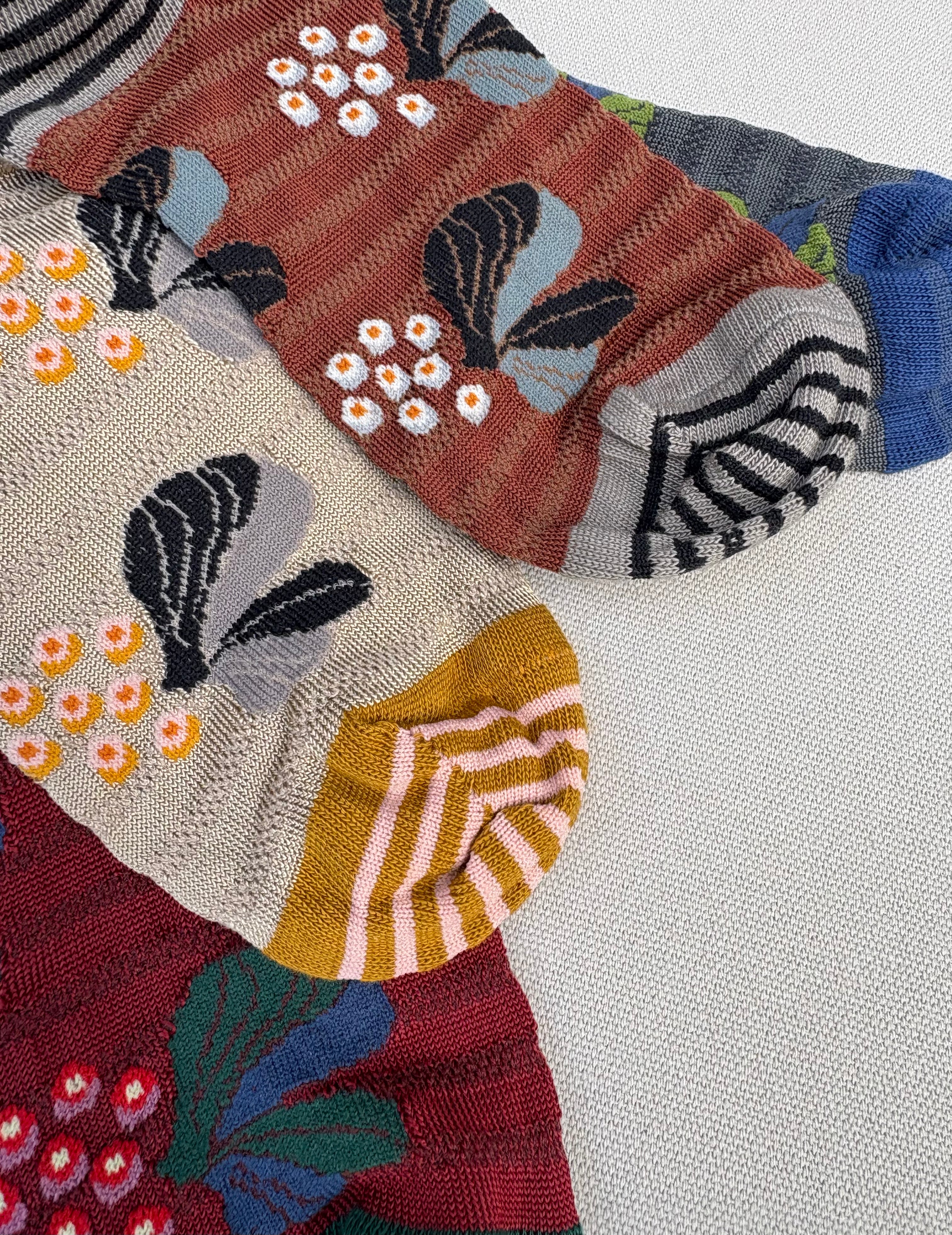 Exquisite J: Berries Crew Socks