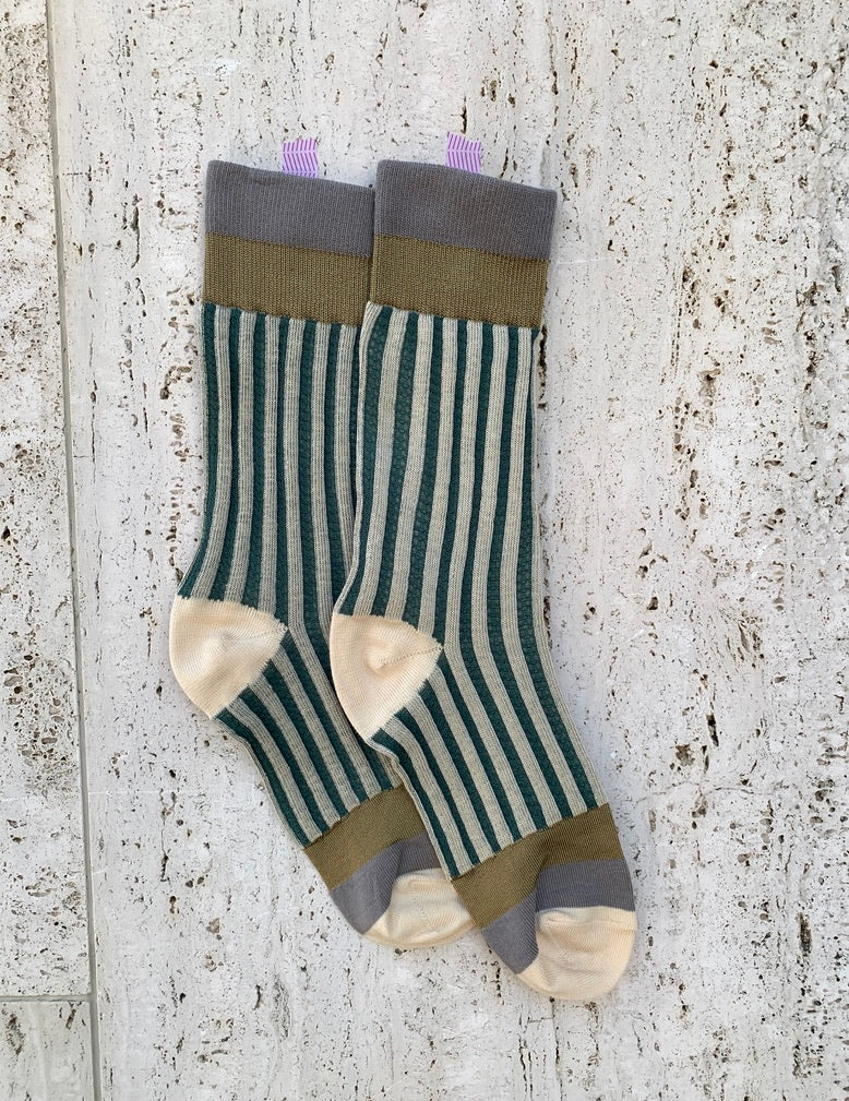 Exquisite J Socks: Wide Rib Crew