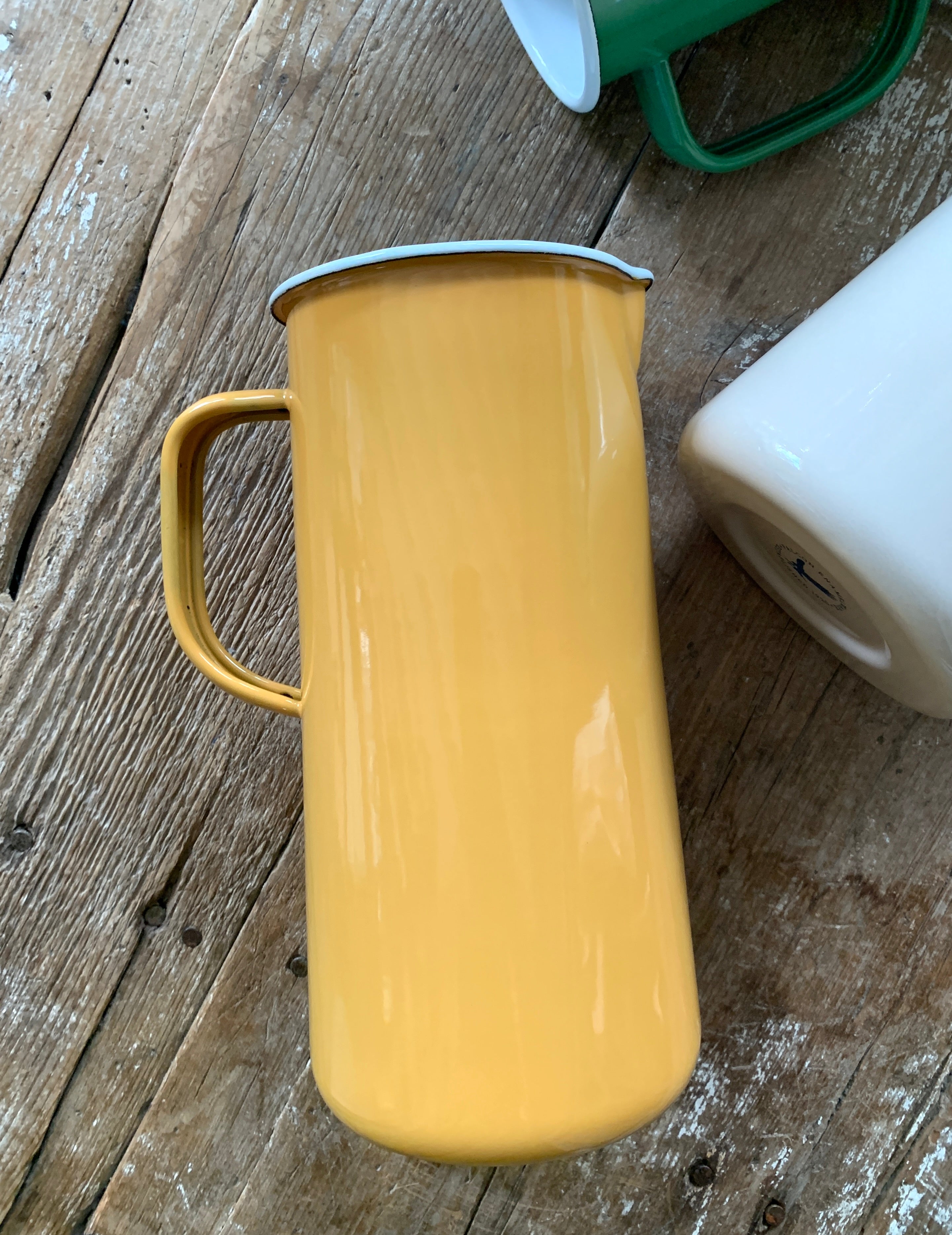 Falcon Enamelware: 3 Pint Jug