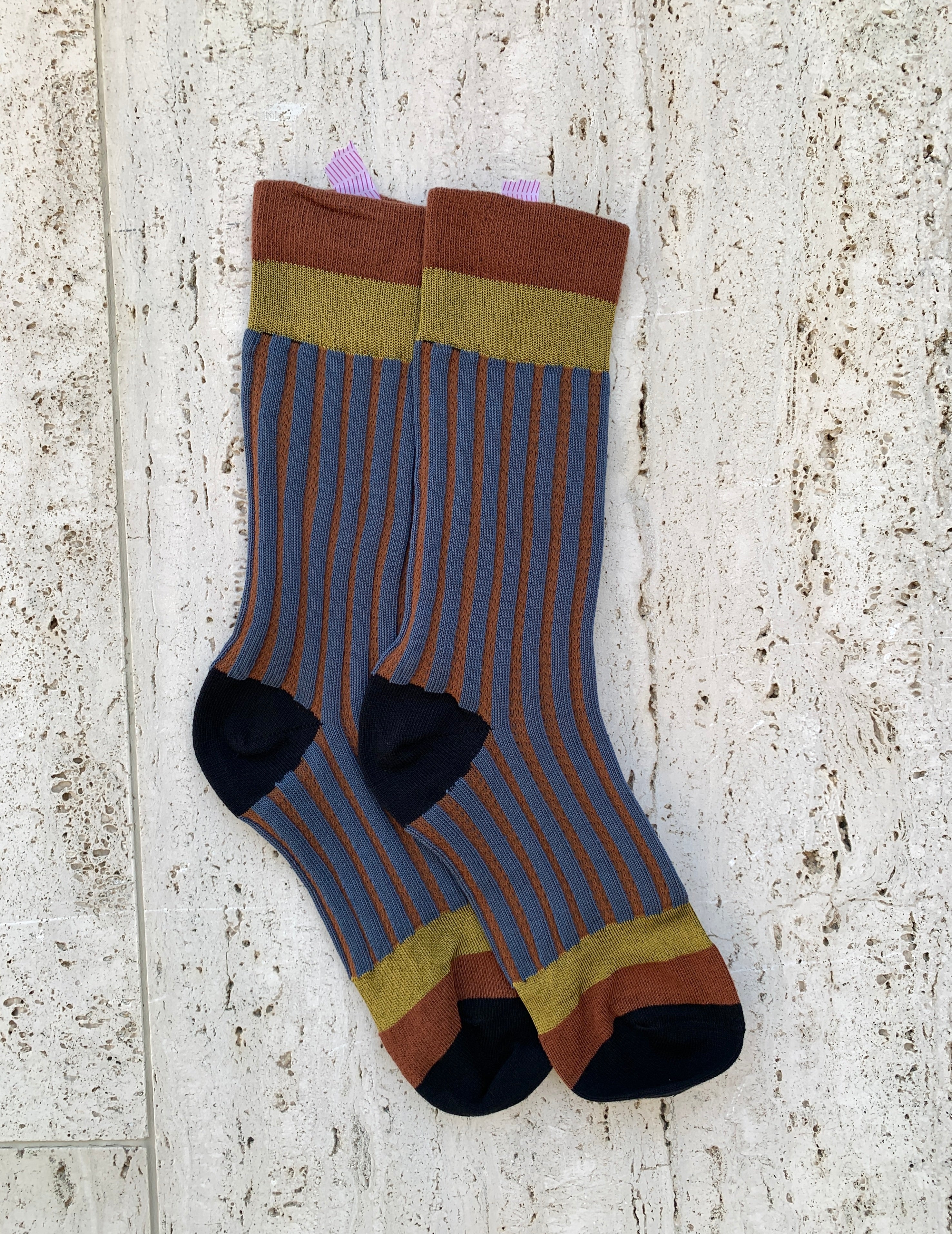 Exquisite J Socks: Wide Rib Crew