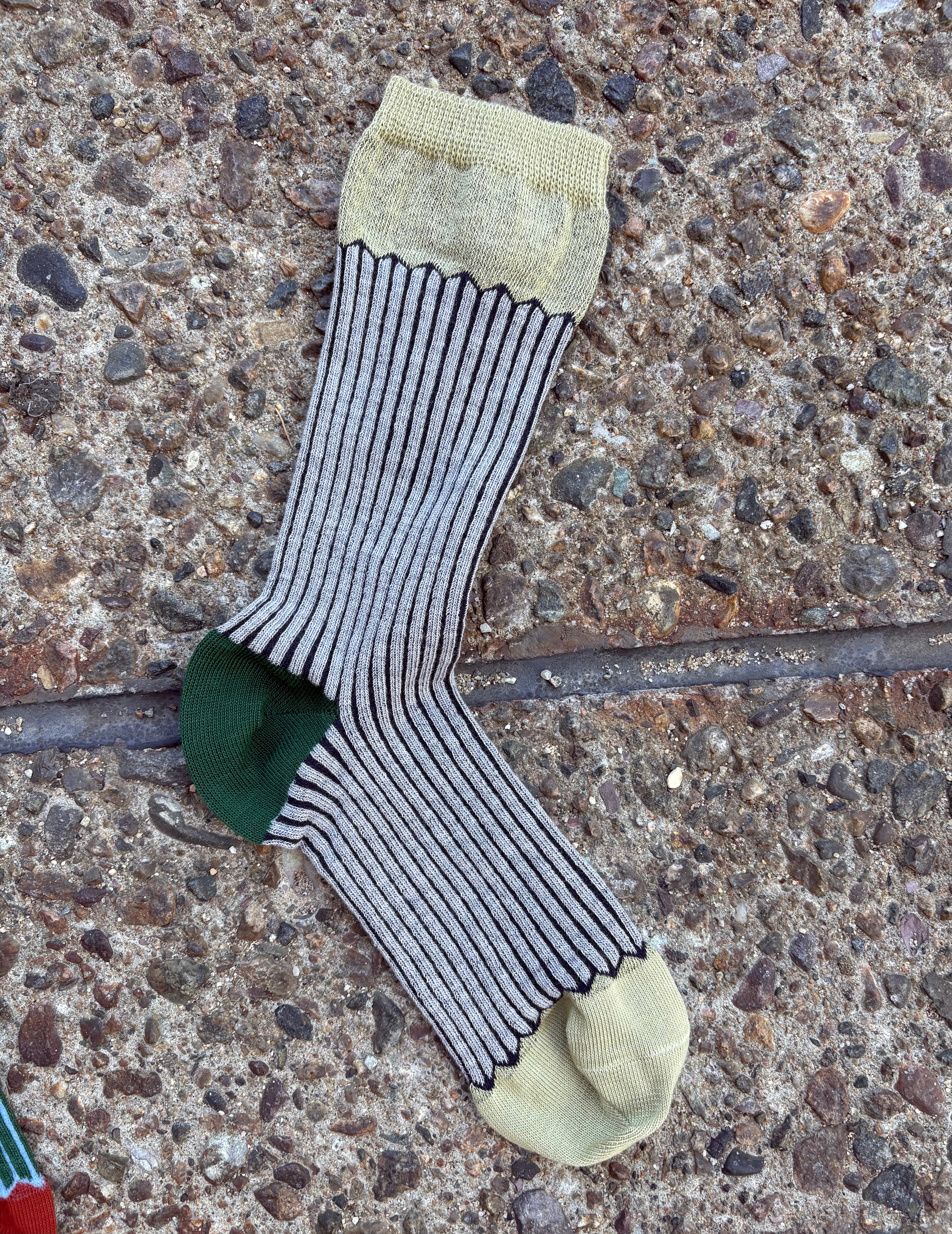 Exquisite J: Rib Crew Socks