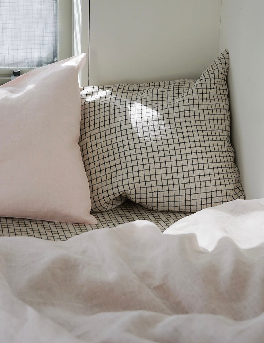 Linen Pillowcases: Opal Peach
