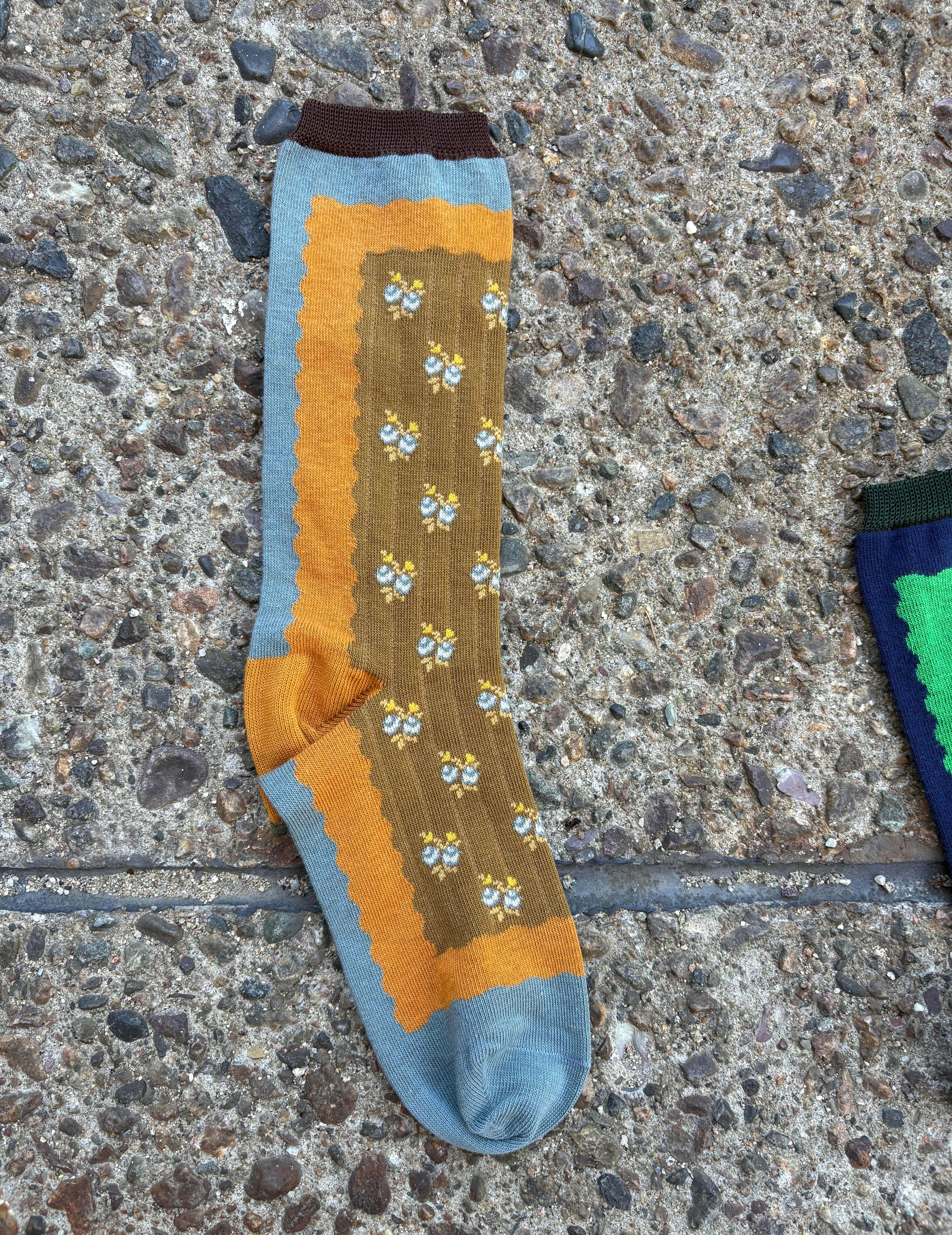 Exquisite J: Bouquet Crew Socks