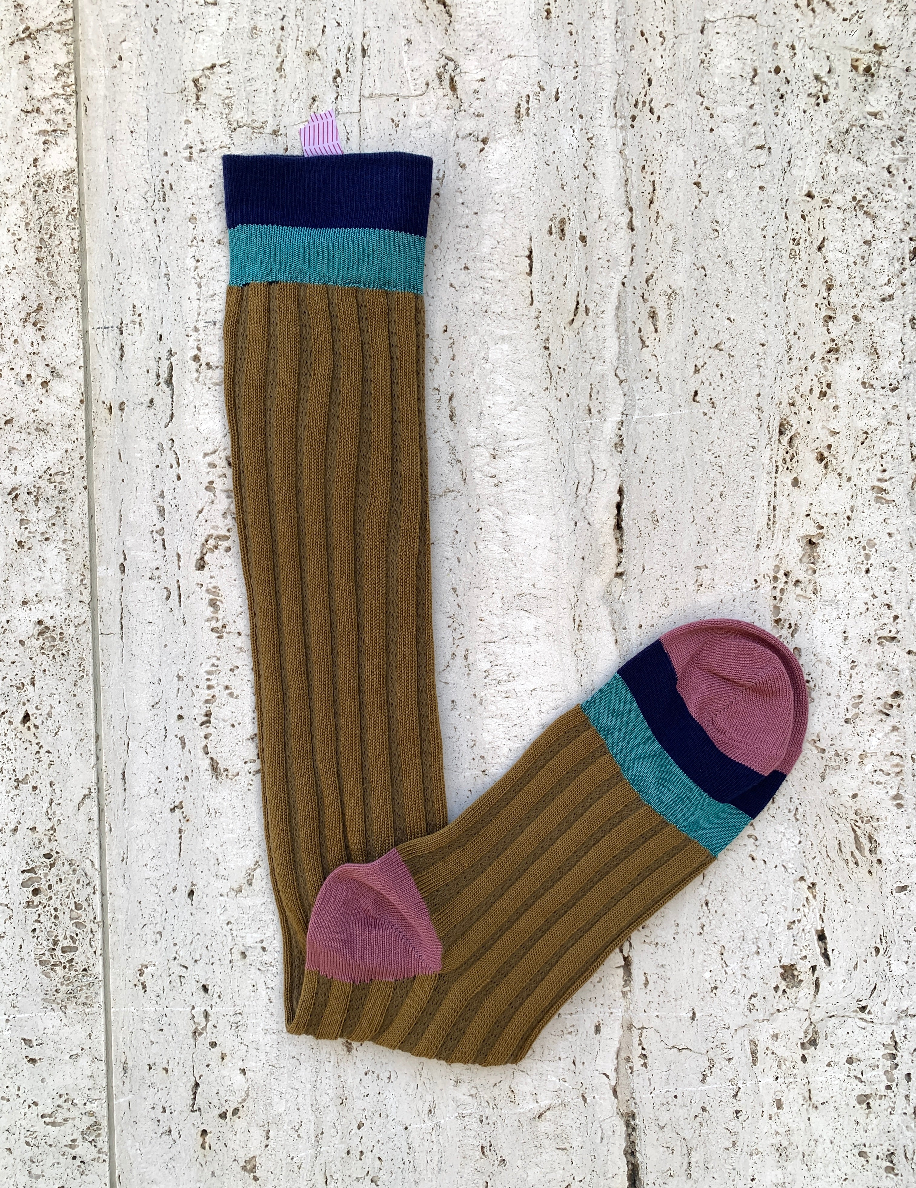 Exquisite J Socks: Wide Rib Knee